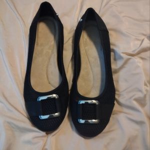 Black size 10m flats made by AK and Klein